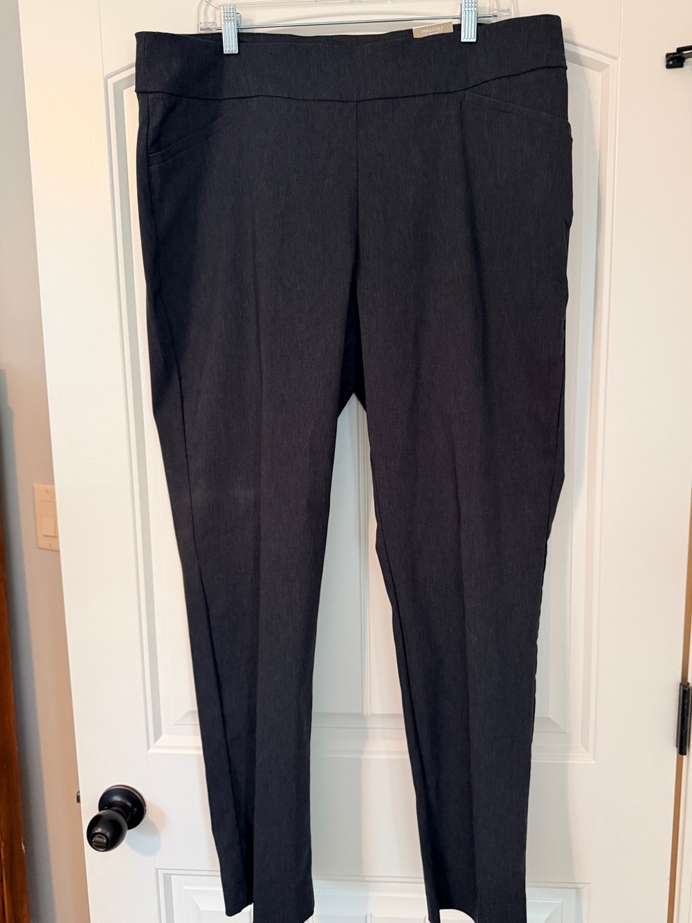Chico's Black Slim-Fit Ponte Ankle Pants Size 3 (16) NWT